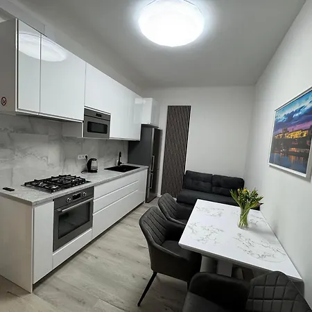 Modern, Comfortable Near The Metro Prag