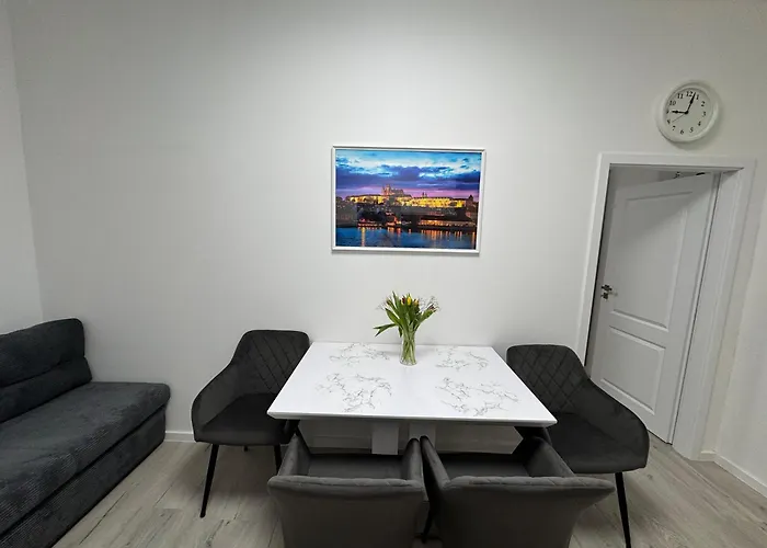 Apartment Modern, Comfortable Near The Metro Prag