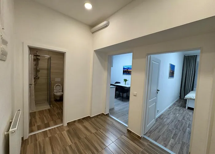 Modern, Comfortable Near The Metro *