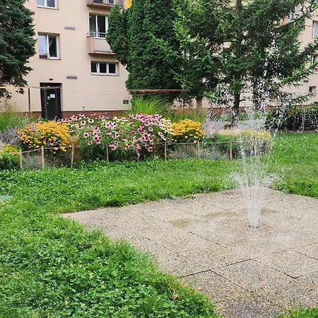 Lejlighed Modern, Comfortable Near The Metro *