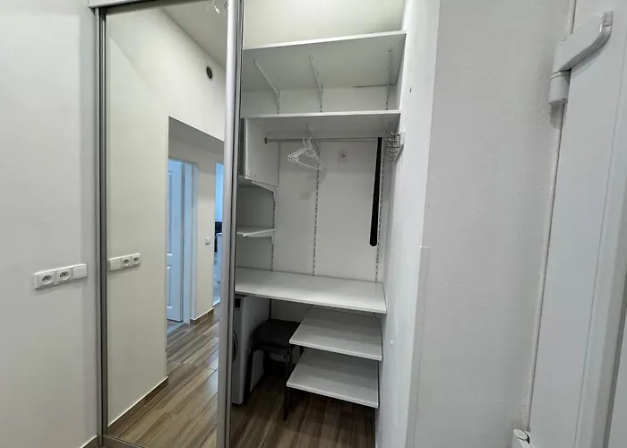 Modern, Comfortable Near The Metro * Prag