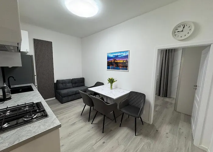 Modern, Comfortable Near The Metro * Prag